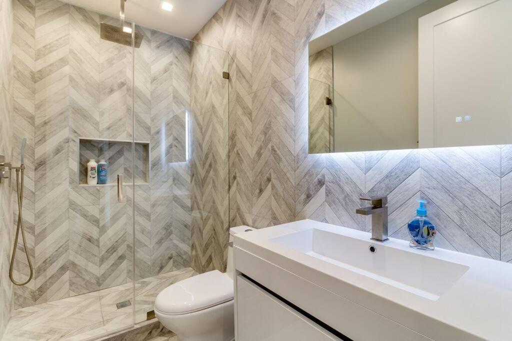 Villa 2 New Luxury Modern 3 Story Homes *